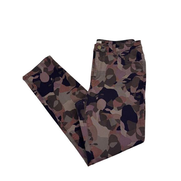 LOGO Lori Goldstein Abstract Camo Print Stretch Jeans Women's Size 10 - Picture 1 of 8